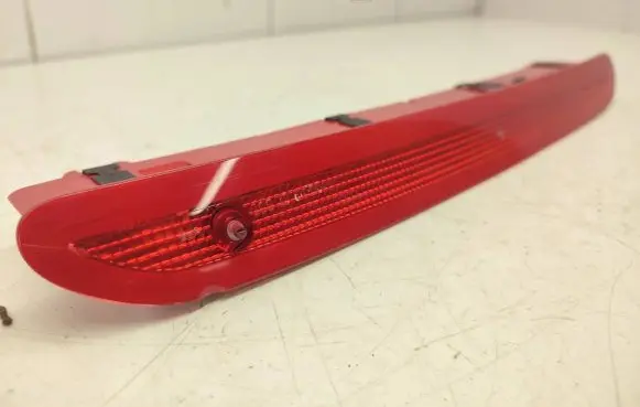 Volkswagen Touran II Third/center stoplight 1T0945087B