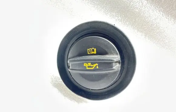 Audi RS3 8Y Oil filler cap 07K103281C