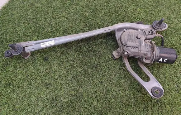 Front wiper linkage and motor