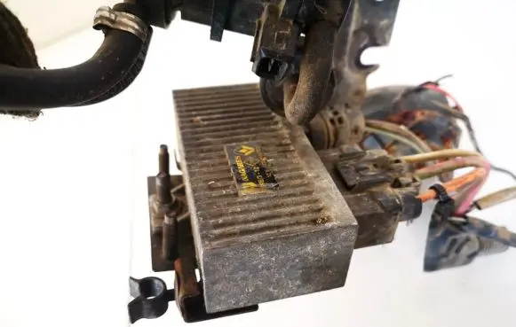 Renault Scenic I Glow plug pre-heat relay 7700100703