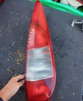 Ford Mondeo Mk III Rear/tail lights 1S7113404C