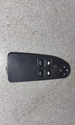 BMW 5 E39 Electric window control switch 8368967