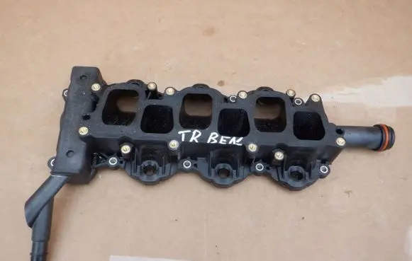 Ford F150 Intake manifold JL3E9J447AA