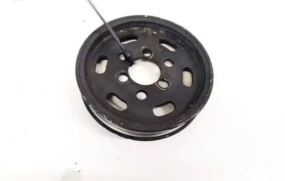 Volkswagen Golf IV Power steering pump pulley 038145255B
