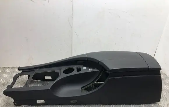 BMW 5 E60 E61 Armrest 7034086 7060013 72758413