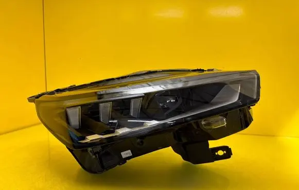 Peugeot 5008 III Headlight/headlamp 9862665180