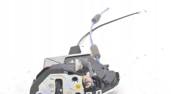 Honda HR-V Rear door lock M4915110 191007