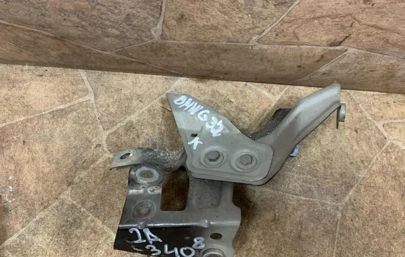 BMW 6 G32 Gran Turismo Fender mounting bracket 7416434