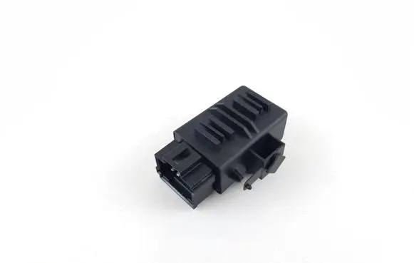 Porsche Cayenne (9Y0 9Y3) Seat heating relay 3F0959772