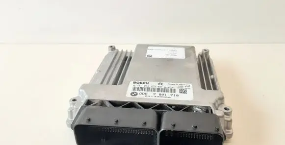 BMW 1 E81 E87 Engine control unit/module 7801710 0281013252