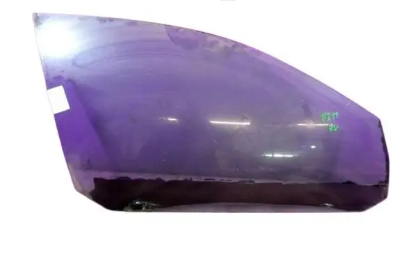 Volkswagen Jetta V Front door window glass four-door