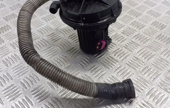 Audi A8 S8 D3 4E Secondary air pump 06A959253A