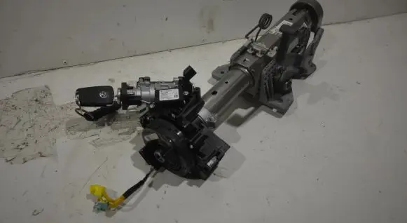 Steering wheel axle set