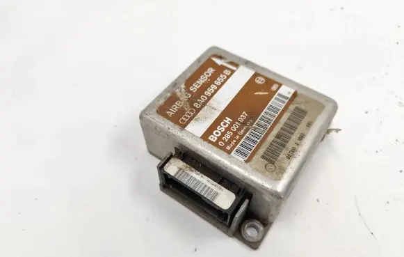 Audi A4 S4 B5 8D Airbag control unit/module 8A0959655B 0285001037