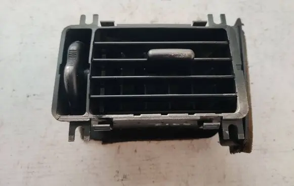 Volkswagen II LT Dash center air vent grill 9018310030 5502