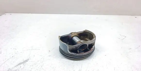 BMW 3 E92 E93 Piston 