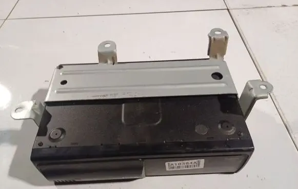 Jeep Grand Cherokee (WJ) CD/DVD changer PJ6040129AG