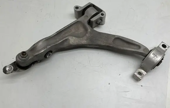 Volvo S60 Front lower control arm/wishbone 31360835