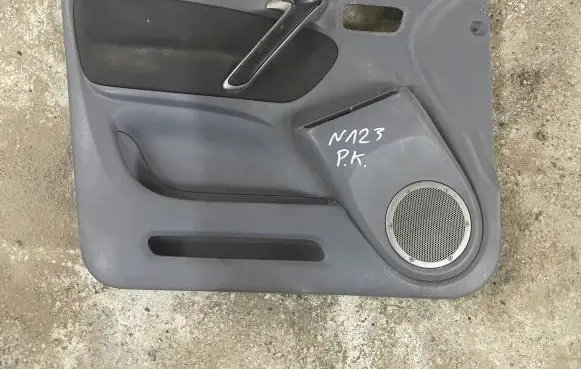 Toyota RAV 4 (XA20) Front door card panel trim 67777x1b02