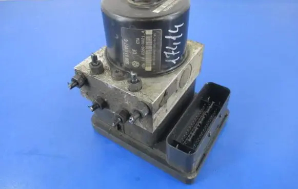 Volkswagen Polo III 6N 6N2 6NF ABS Pump 6Q0614117C