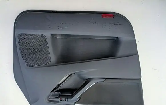 Toyota Verso Front door card panel trim