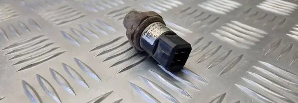 Audi A4 S4 B5 8D Air conditioning (A/C) pressure sensor 8D0959482A