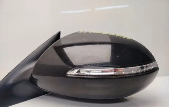 KIA Sportage Front door electric wing mirror 