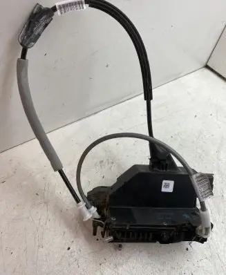 Citroen DS5 Front door lock 9686919380