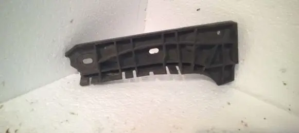 Audi A6 S6 C5 4B Front bumper mounting bracket 4B0807283B