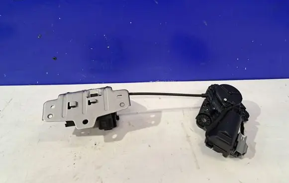 Volvo S90, V90 Tailgate/trunk/boot lock/catch/latch 31675410 32394627