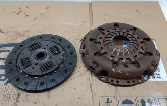 Toyota Yaris Clutch set kit 320034410