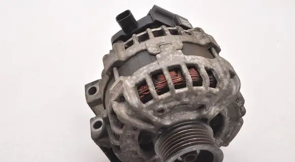 Opel Insignia B Generator/alternator 39007852