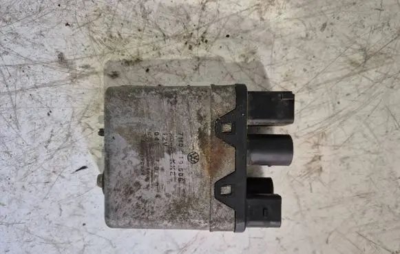 Volkswagen Transporter - Caravelle T5 Fan control module 7H0919506