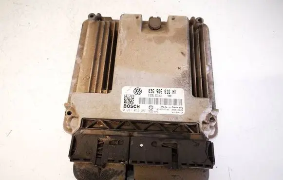 Volkswagen Touran I Engine control unit/module 03G906016HK