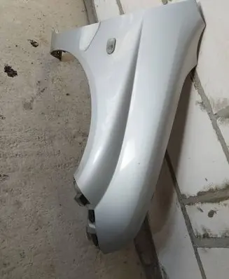 Suzuki Ignis Fender