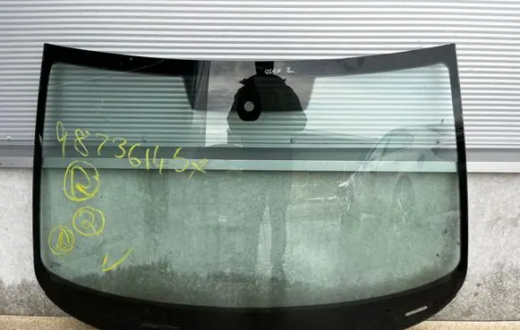 Skoda Octavia Mk3 (5E) Front windscreen/windshield window 