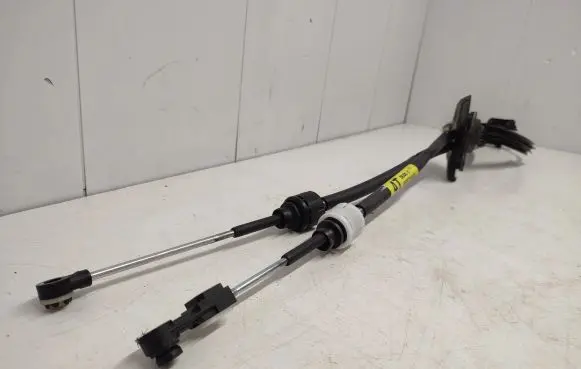 Renault Fluence Gear shift cable linkage 8200781046 9612742M