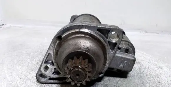 Volkswagen Golf VII Starter motor 02Z911024L