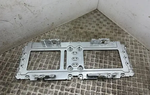 Battery bracket