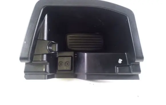 BMW 2 F46 Other trunk/boot trim element 7425336
