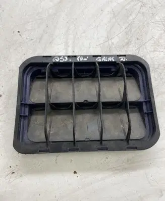 Citroen DS3 Quarter panel pressure vent 9675506980
