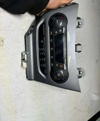 Ford Focus Climate control unit BM5T18C612CH
