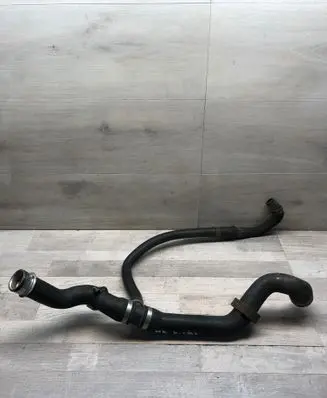 Mercedes-Benz R W251 Engine coolant pipe/hose A2515002075 D8L625412