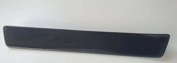 Toyota Prius (XW30) Rear sill trim cover
