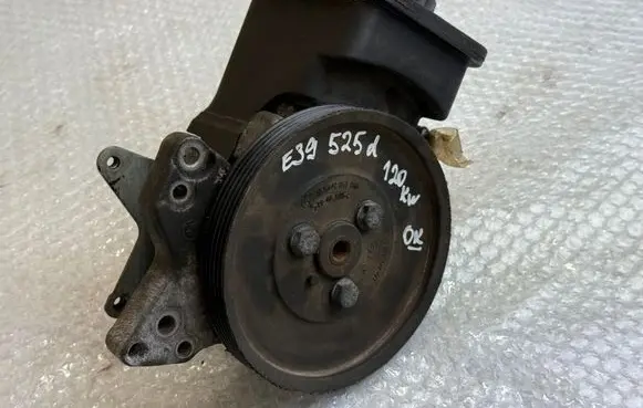 BMW 5 E39 Power steering pump 1928100271 1095749 7691974518