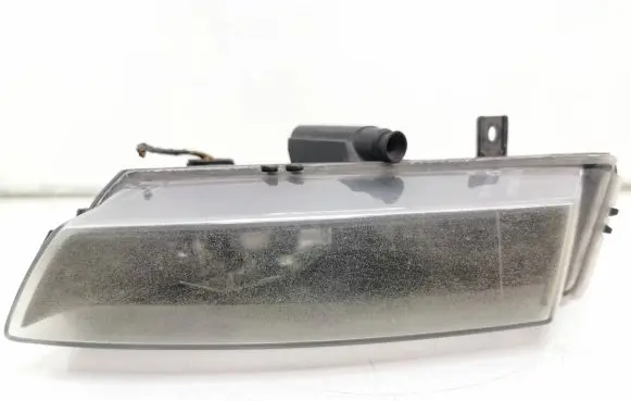 BMW 1 E81 E87 Front fog light 0305084001 7181287 LE06A147