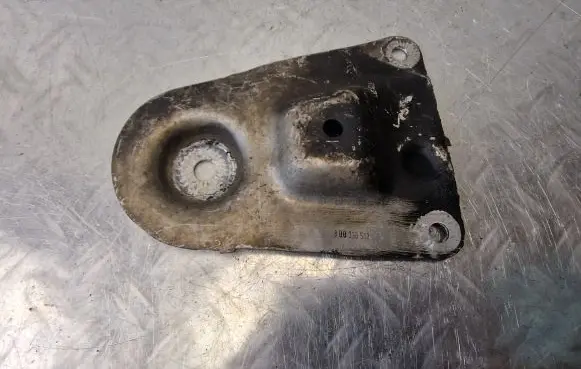 Audi A6 S6 C5 4B Engine mounting bracket 8D0399542B