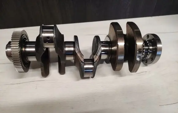 BMW 1 F40 Crankshaft 8671497