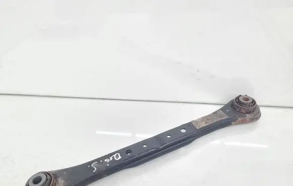 Rear control arm
