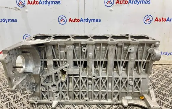 BMW X5 E70 Engine block 7783405 11110413973 306D3